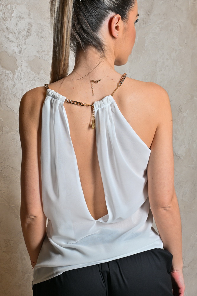 Bijela majica na bretele s lancem – elegantni top s detaljem - Slika 3